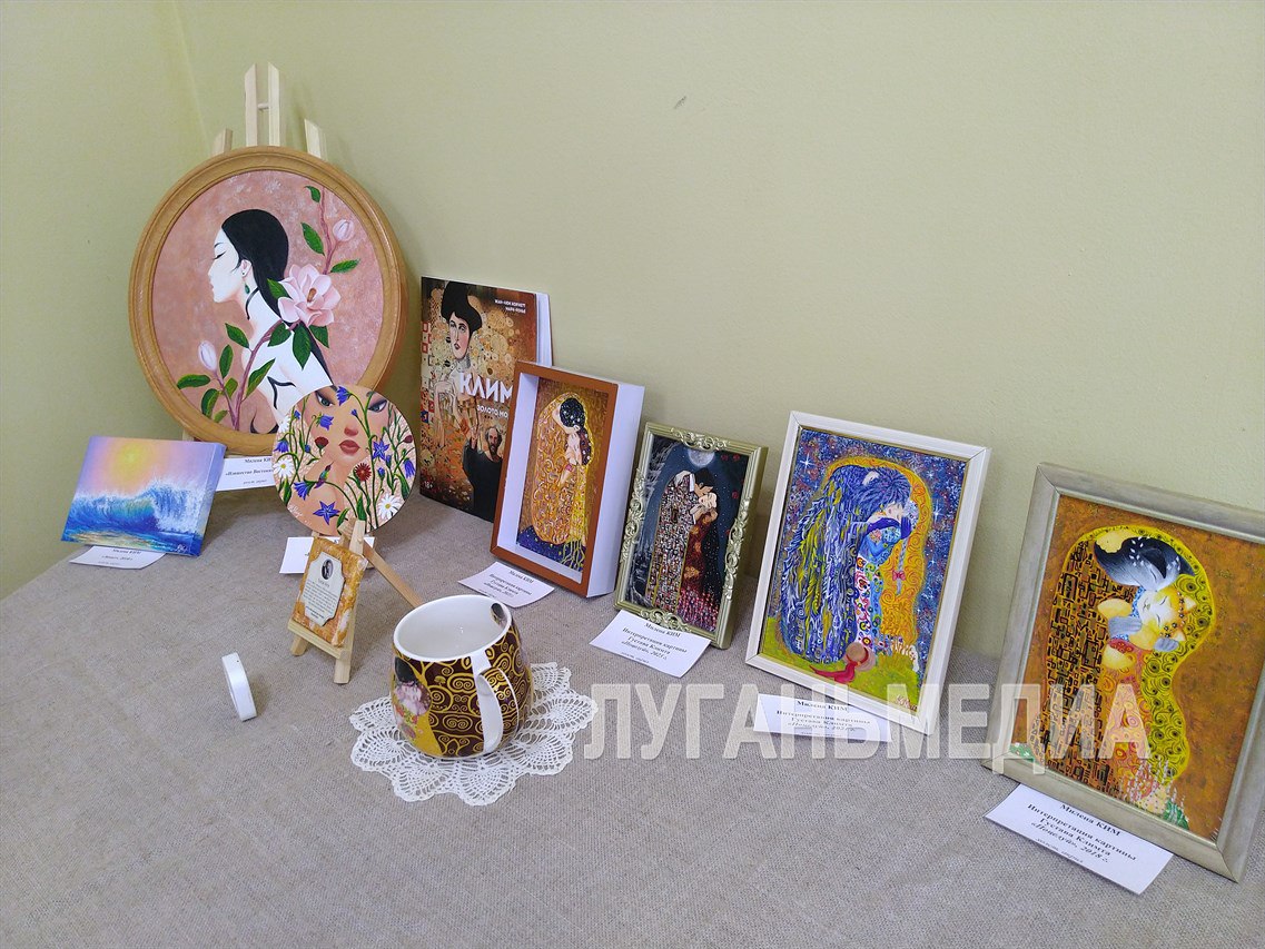 В Северодонецкой галерее представлены работы как местных мастеров, так и привезенные из других регионов