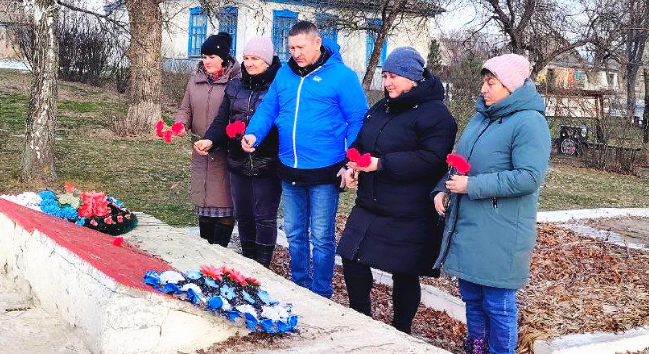 Память жива: Митинг памяти в селе Стрельцовка накануне Дня освобождения Меловщины