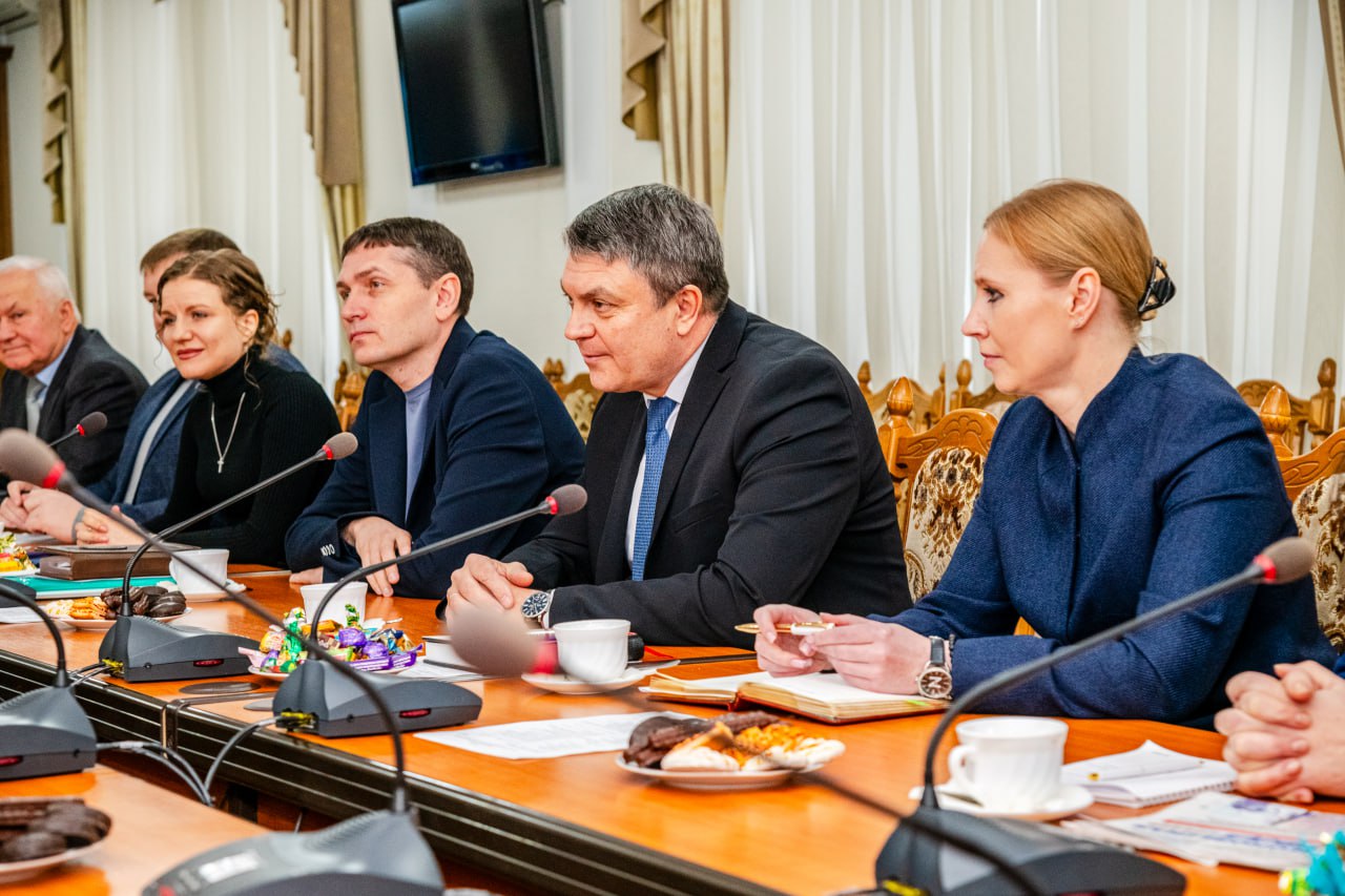 Леонид Пасечник: В декабре, во время прямой линии, ко мне обратились журналисты с инициативой о встрече