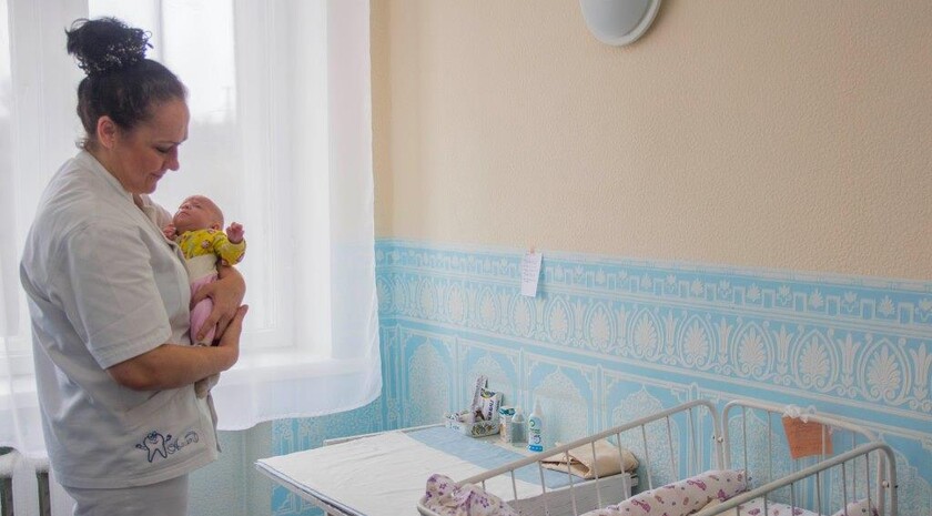 Более тысячи детей появились на свет в Херсонской области в 2025 году