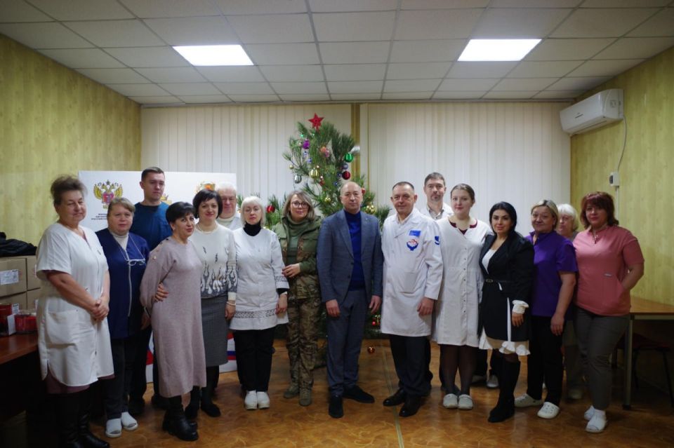 Лакомства из Алтайского края получили дети сотрудников Славяносербской ЦРБ