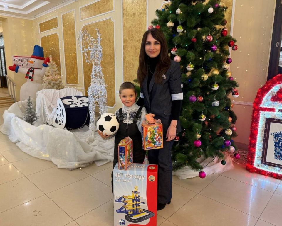 Яна Сылкина: В который раз убедилась, что дарить подарки в разы приятнее, чем их получать