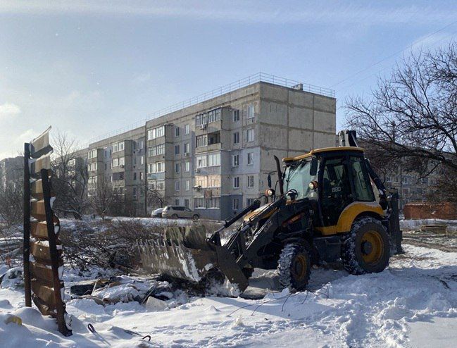 Фотофакт: В Суходольске выполнили работы по вывозу мусора