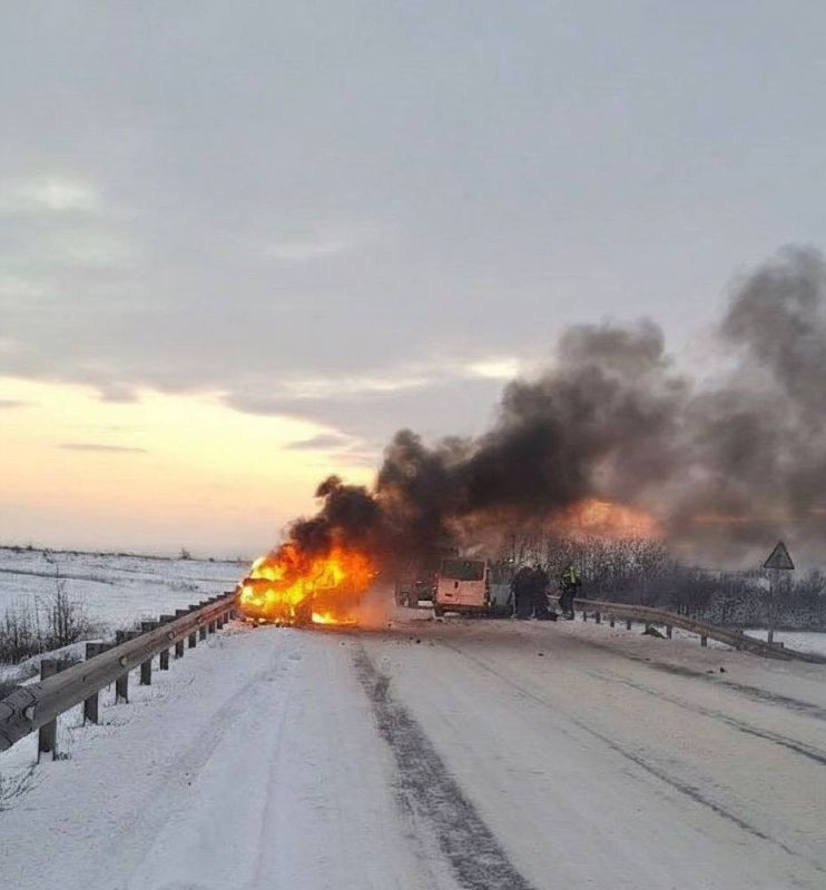 Три человека пострадали в серьезном ДТП на трассе между селами Грибоваха и Благовка