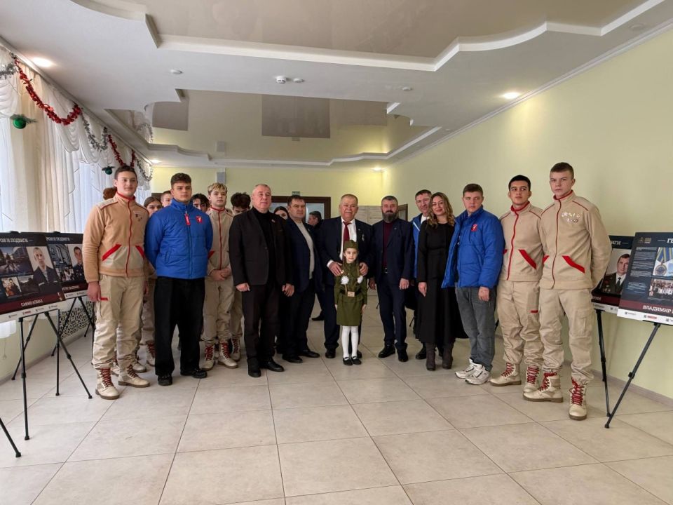 В рамках празднования 83-й годовщины освобождения Меловщины от немецко-фашистских захватчиков в Центральном доме культуры состоялось знаковое событие — открытие фотовыставки «Герои и подвиги: Мои земляки — Герои России»