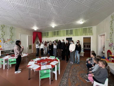 В рамках деятельности Молодежного клуба «Вектор» ТО ГКУ «РЦЗН ЛНР» в г. Ровеньки проведена профессиографическая экскурсия в Ровеньковский ясли-сад «Антошка», для студентов Ровеньковского колледжа (филиала) ФГБОУ ВО «ЛГПУ»...