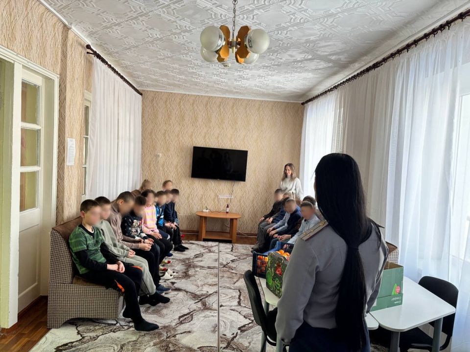 Сотрудники Краснодонского филиала УИИ регионального УФСИН вновь посетили воспитанников школы-интерната