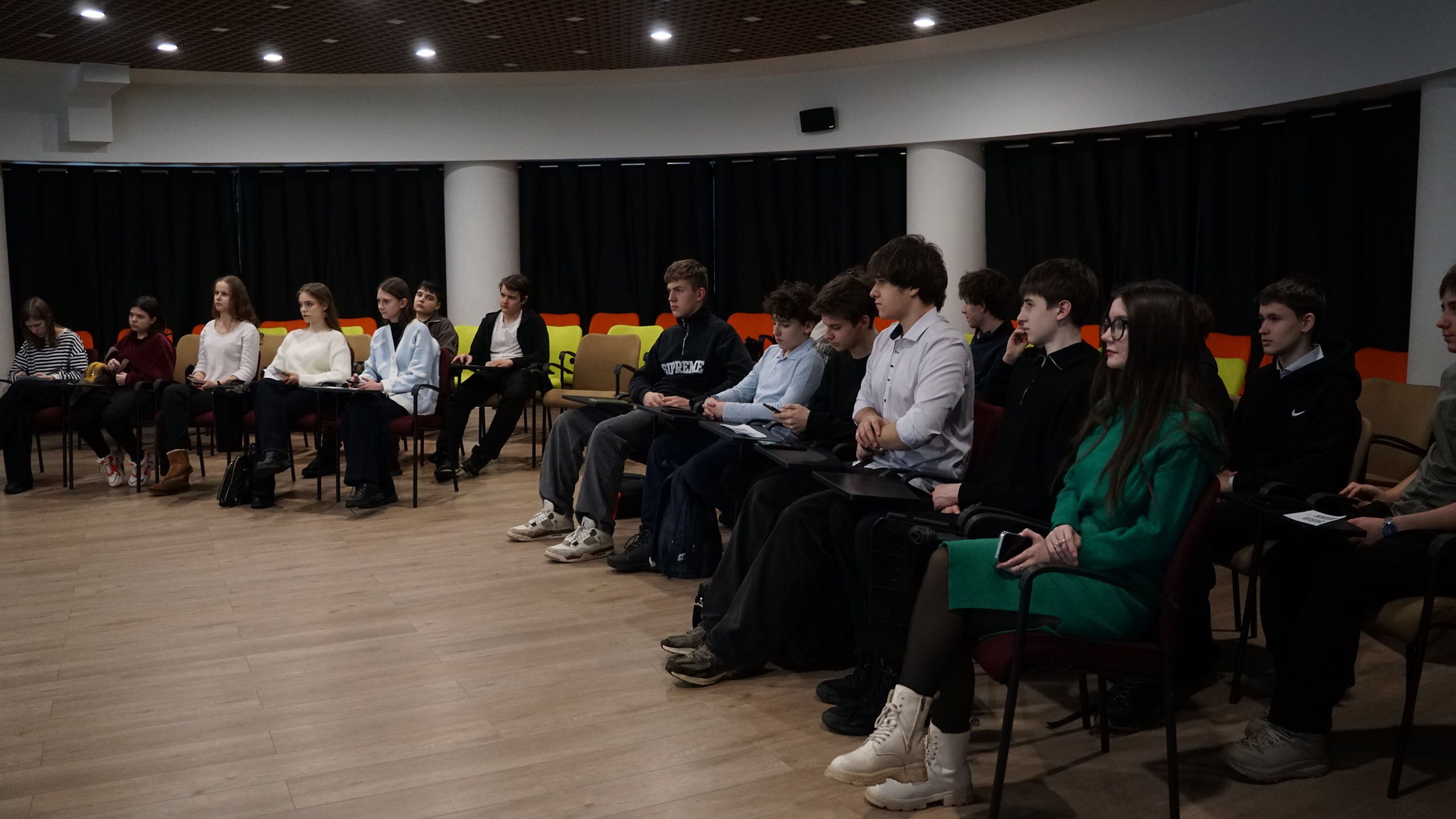 Копить нужно уметь. На базе Дома знаний провели познавательную лекцию от Дома молодежи, совместно с Российским обществом «Знание», для учеников ГБОУ ЛНР «ЛСШ №1 имени профессора Л.М. Лоповка», прошедшая в рамках эстафеты...