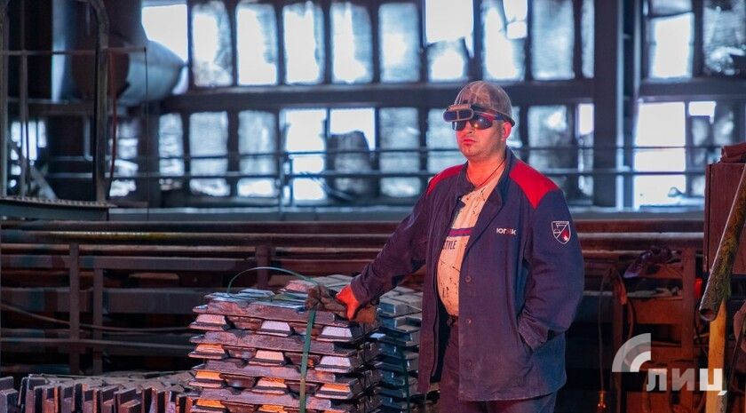 Шесть крупных производств начнут работать в ЛНР в 2026 году — Минпромторг