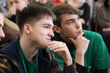 В Стаханове прошла интеллектуальная игра «Студенты России»