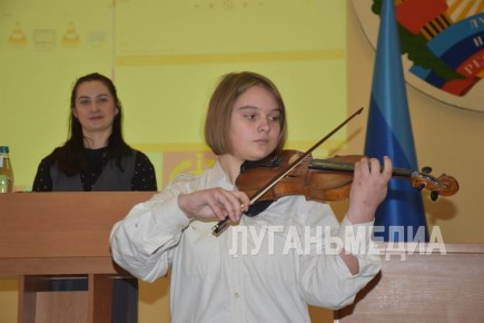 В Перевальске прошел ежегодный прием одаренных детей