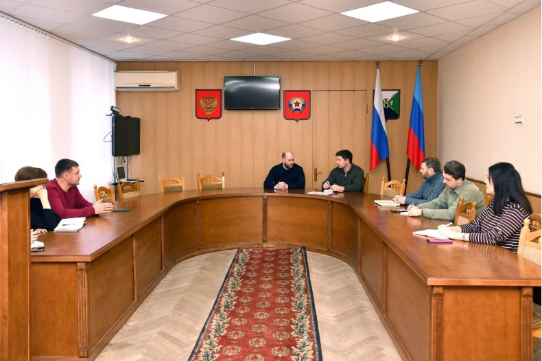 Новый представитель Красноярского края встретился со СМИ округа