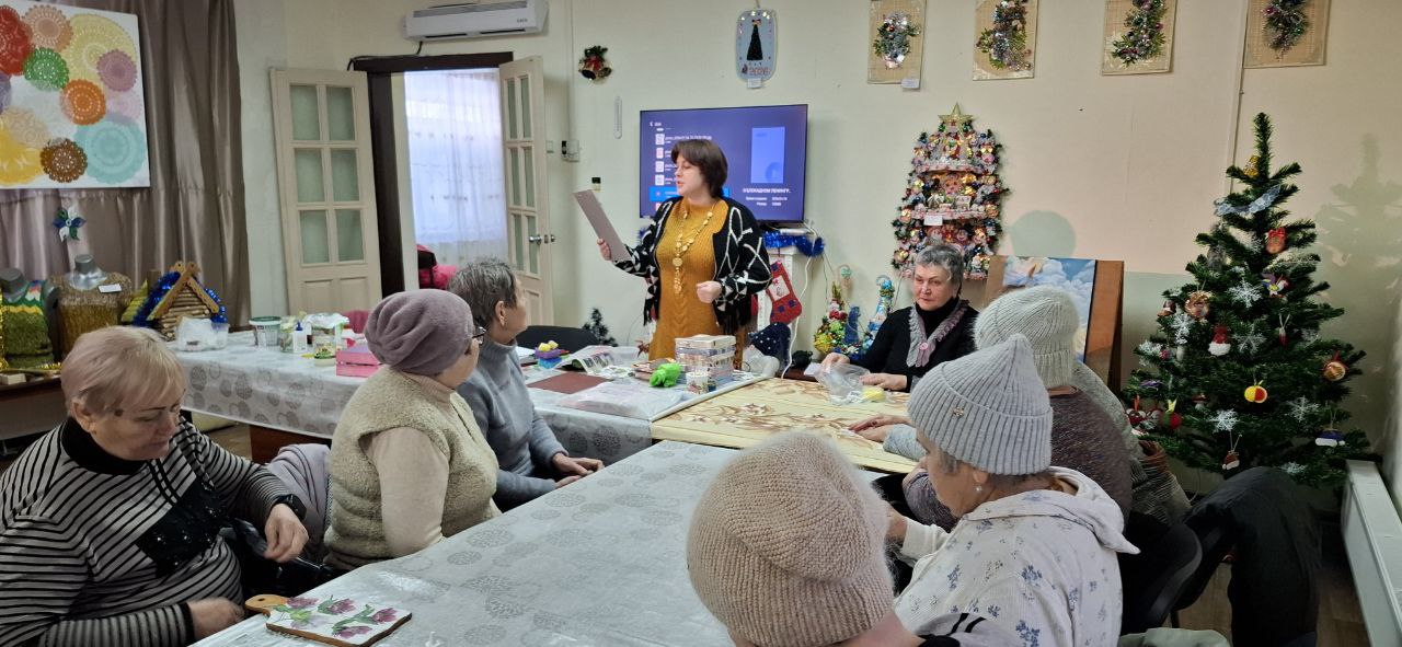 В Краснолучском краеведческом музее, филиале № 1 МБУ «Музейный комплекс боевой славы на реке Миус», для слушателей Университета третьего возраста ГУ ЛНР «ККЦСОН» состоялся тематический час ко Дню снятия блокады Ленинграда