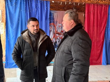 ОТКРЫТЫЙ ДИАЛОГ С ЛДПР. Сегодня в селе Круглик Лутугинского муниципального округа прошла встреча в рамках проекта «Открытый диалог с ЛДПР», посвящённая вопросам развития малых населённых пунктов и прямому общению с жителями