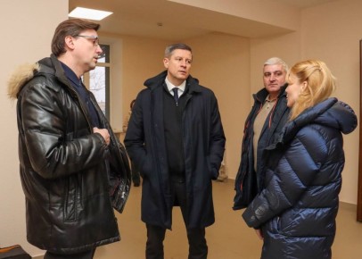 Дарья Лантратова: Вместе с Председателем Правительства ЛНР Егором Ковальчуком и министром сельского хозяйства Республики Евгением Сорокиным осмотрели, как идет подготовка к открытию Городищенского ДК