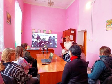 В рамках Недели Памяти жертв Холокоста в Ровеньках прошли информационные часы «Холокост. Помнить чтобы не забыть»