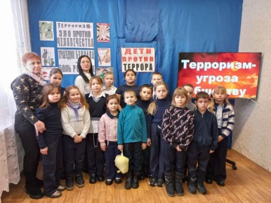 В Первозвановском сельском доме культуры провели кинолекторий по профилактике экстремизма и терроризма