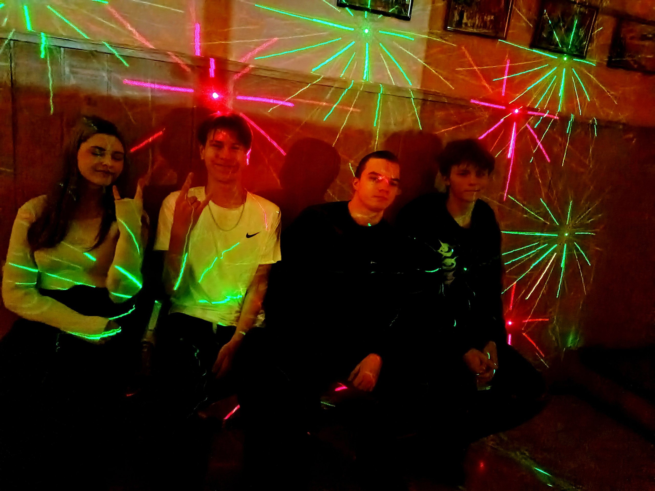 В Центре досуга «Дзержинец» прошел вечер отдыха для молодежи поселка «Студенчество - веселая пора», посвященный Дню российского студента