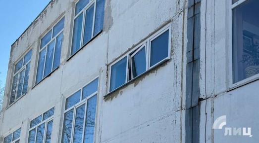 Дети могли пострадать при обстреле школы в Юбилейном, случись он немного позже — охранник