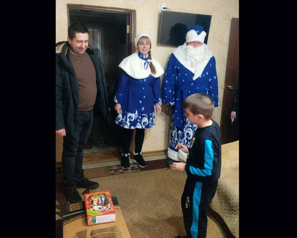 "Елка желаний" дарит радость и улыбки