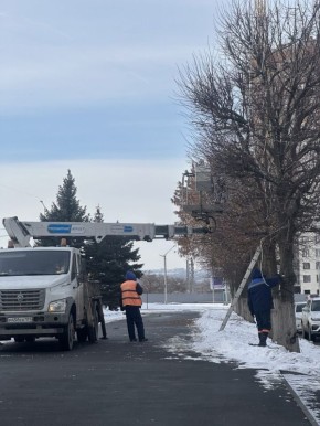 "Луганскгорсвет" произвел монтаж 700 метров воздушной линии