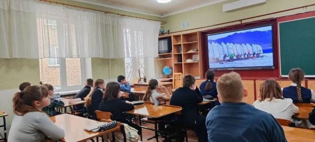 �������� �����. � ������ ������� �������� ����� ������ ������� ������� � ���� ��� "������������� ����� �10 ��. �. �. �������" ��� �������� 5-� ������ ��� ������� ���������� ����� �������� �����, �������� 44-��...