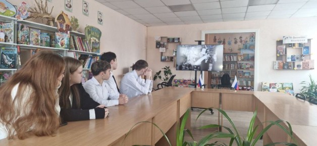 Януш Корчак и Холокост: В Славяносербской библиотеке вспомнили трагедию и подвиг