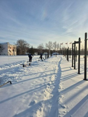 После обильных снегопадов площадка ГТО стадиона Авангард г. Ровеньки оказалась полностью занесена снегом