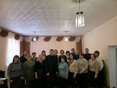 Олег Коваль: 27 января, находясь с рабочим визитом в Марковском муниципальном округе провел встречу с представителями трудовых коллективов образовательных учреждений