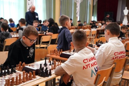 Юные шахматисты из Станицы Луганской показали высокий уровень мастерства на турнире в Удмуртии
