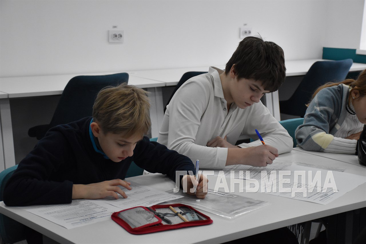 В Алчевске проходит заключительный этап Всероссийской инженерной олимпиады «Звезда»