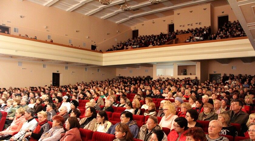 Только реконструкция поможет решить проблему с отоплением в луганском ДК Ленина — директор