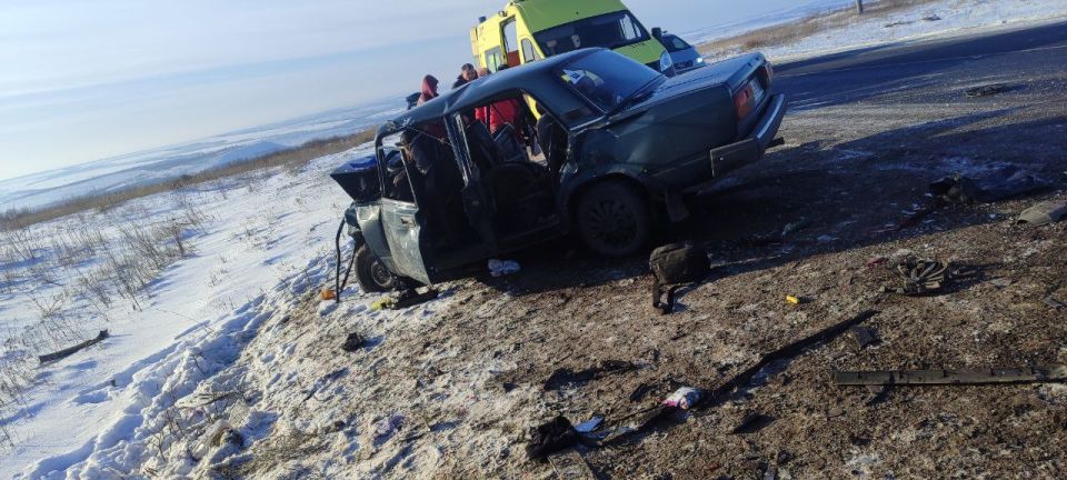 Бригады скорой помощи Луганского центра медицины катастроф оказывали помощь при ДТП в Антрацитовском муниципальном округе