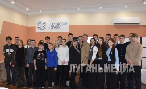 В Брянке прошел информационный час «Я говорю с тобой из Ленинграда!»