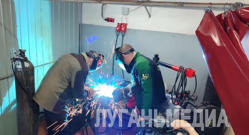 В Свердловске состоялось открытие площадок регионального этапа Всероссийского чемпионата по профессиональному мастертву «Профессионалы»