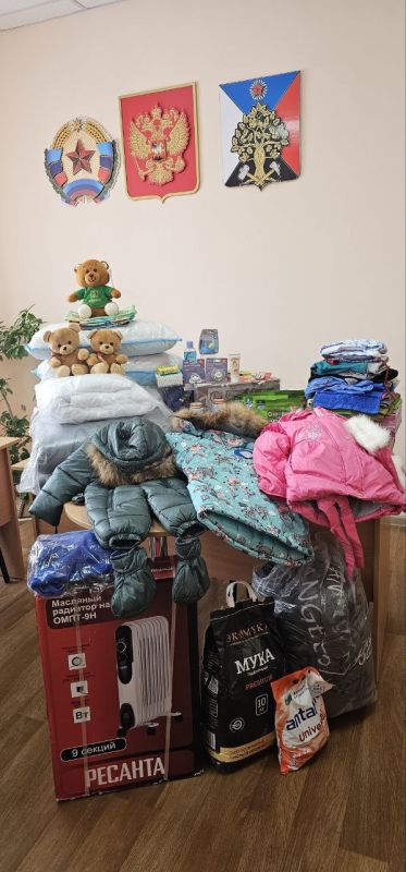 Андрей Рубанцов: Ровеньковской многодетной семье, пострадавшей сегодня при атаке БПЛА на многоквартирный дом, оказана гуманитарная помощь