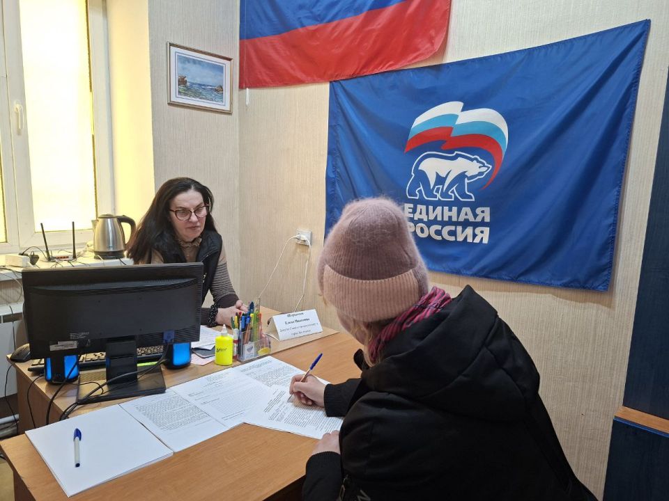 Депутаты Совета городского округа муниципальное образование городской округ город Лисичанск Луганской Народной Республики продолжают приемы граждан