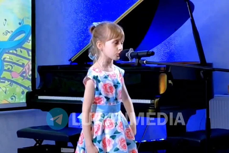 В Брянковской Детской школе искусств № 2 в третий раз прошел фестиваль детского творчества «Я – артист»