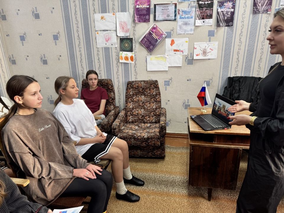 В Кировском городском Дворце культуры в Год Единства Народов РФ состоялся исторический час «В единстве народов – будущее