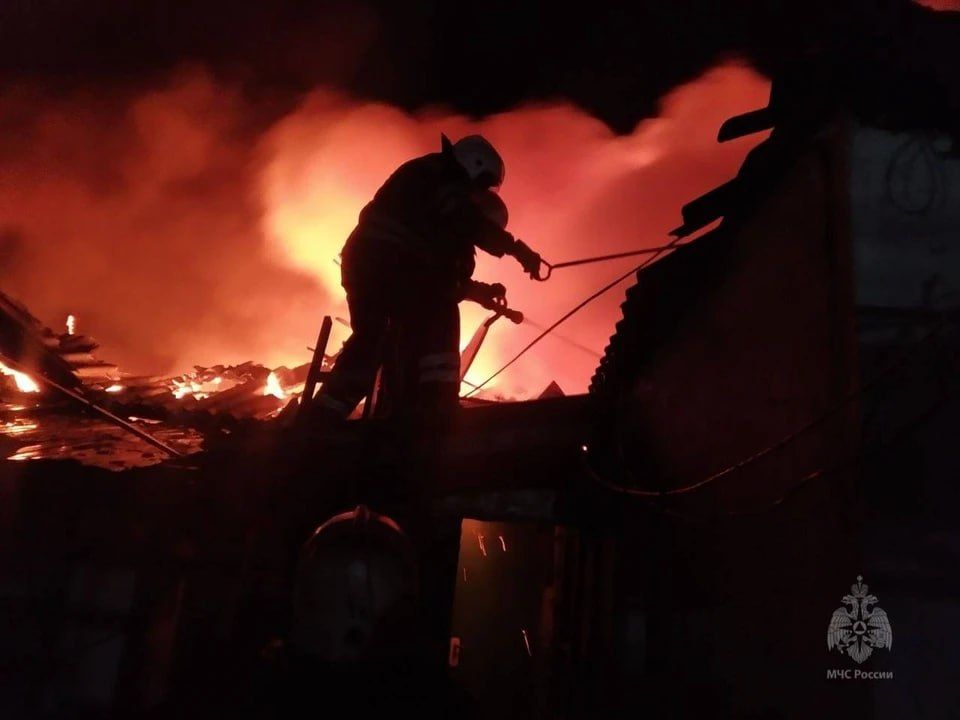 Выживших в пожаре детей в Лисичанске переводят в республиканскую больницу