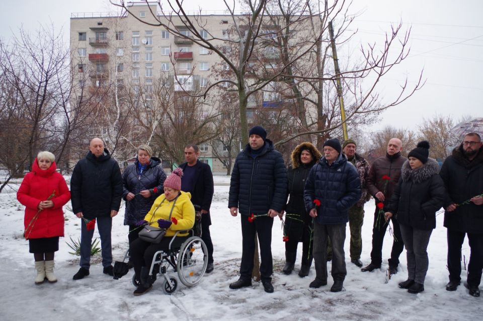 ������ ����������: ������� ������ ������� � �������, ������������ �� ��� ������ ������-������������������ � 37-� ��������� ������ ��������� ����� �� �����������