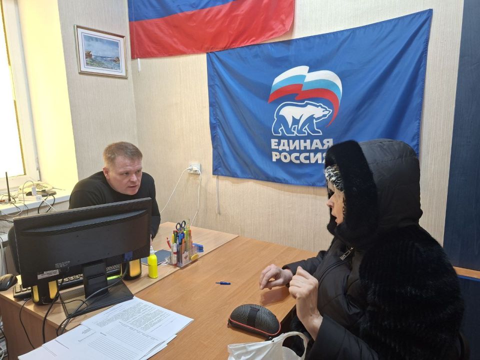 Депутаты Совета городского округа муниципальное образование городской округ город Лисичанск Луганской Народной Республики продолжают приемы граждан