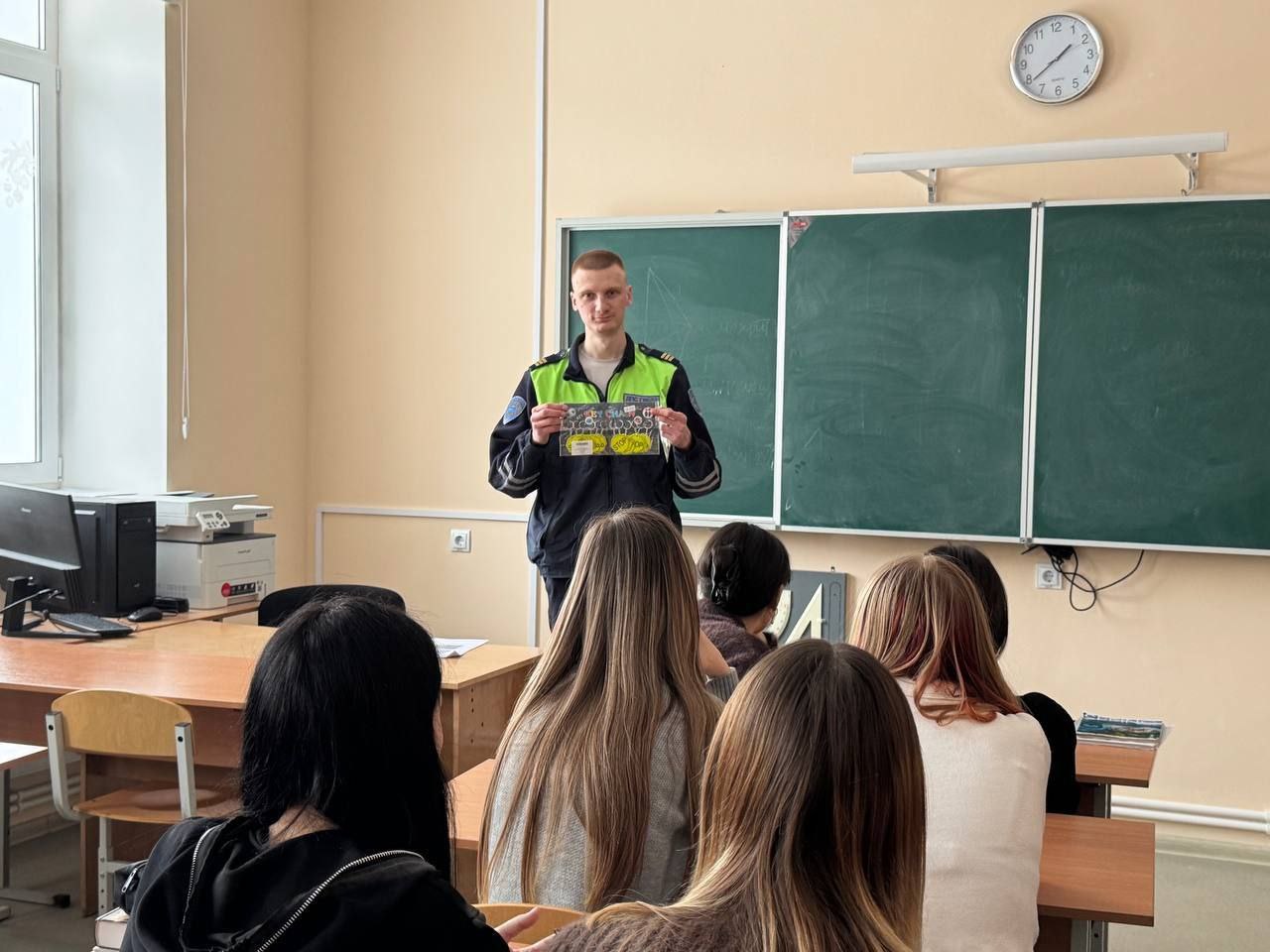 Викторина по ПДД в Антрацитовском УВК №1!