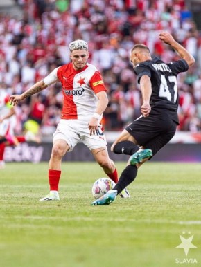 Луганский клуб "Заря" будет играть во Второй лиге