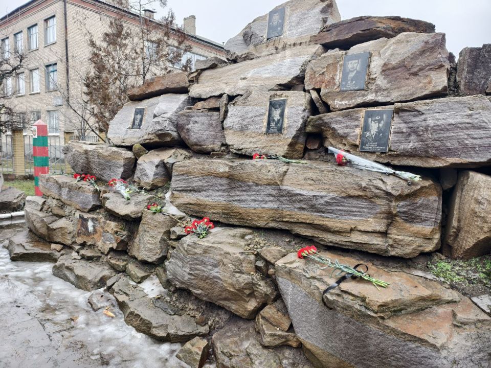 ������� �������: � ��������, � ������ ��� ������ � ���������, ����������� ��������� ���� �� ��������� ���������, � � ����� 37� ��������� ������ ��������� ����� �� ����������� ��������� ����� � ��������� �����...