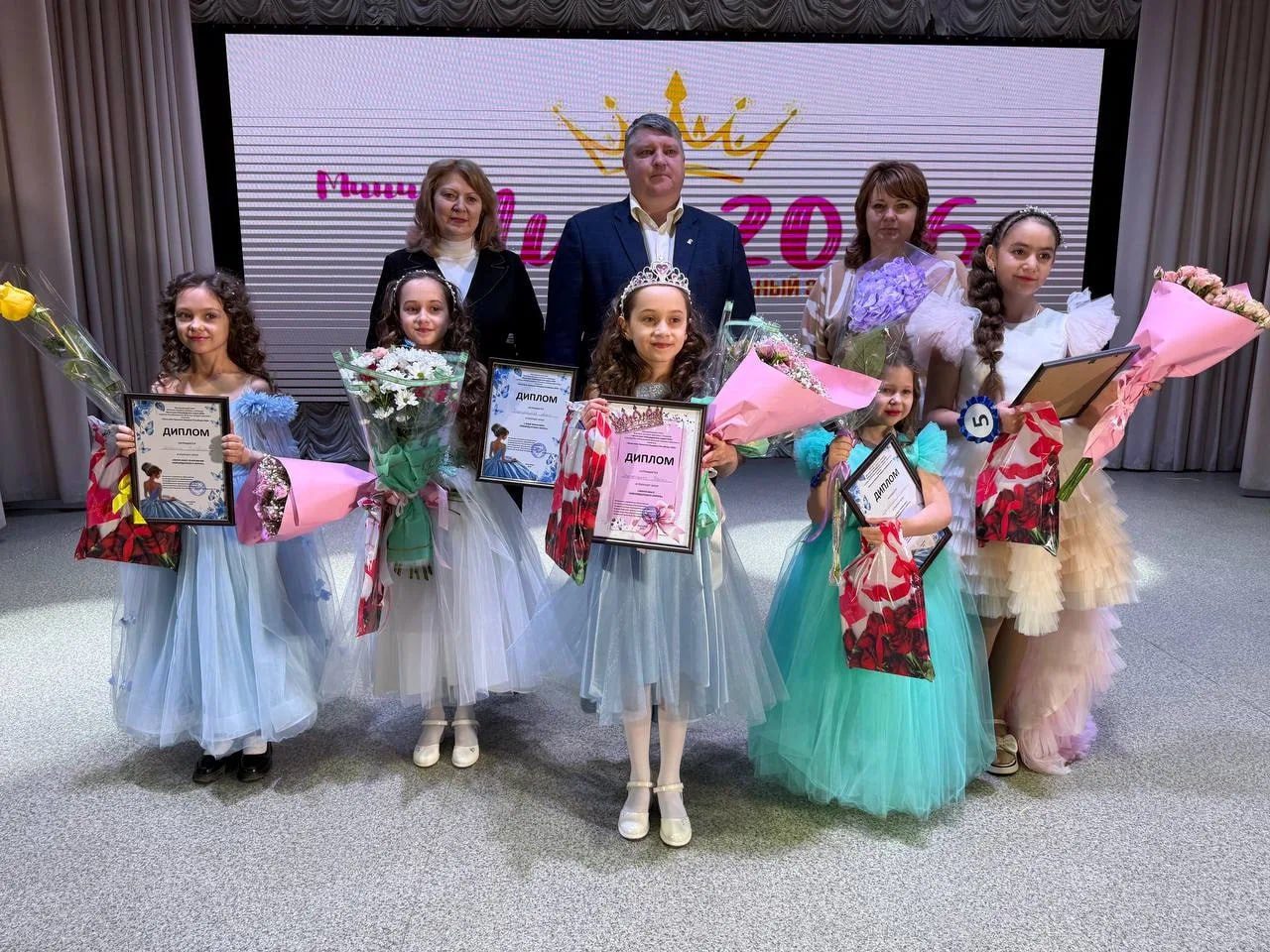 Звездочки Новоайдара: Праздник красоты и таланта в Год единства народов России