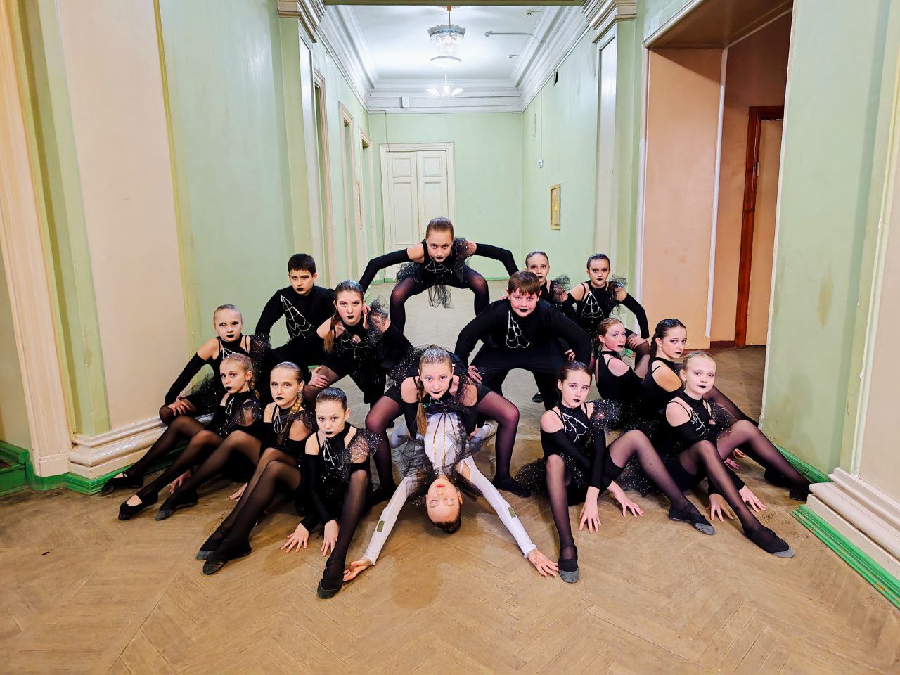 15 февраля образцовый танцевальный коллектив «Импульс» (МБУ «Петровский ДК им. Г. И. Петровского») с триумфом выступил на Всероссийском хореографическом проекте Танцы