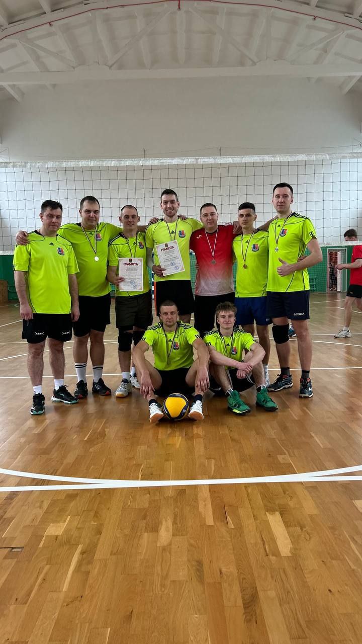 14 февраля в г. Лутугино прошли физкультурные мероприятия по волейболу посвященные Дню памяти воинов-интернационалистов и 37-й годовщине вывода войск из Афганистана