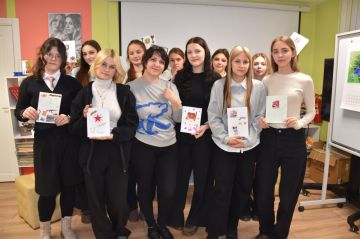 Первомайские единороссы организовали мастер-класс по изготовлению поздравительных открыток к 23-му февраля