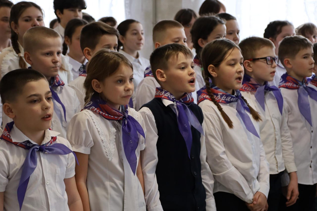 В Беловской школе открыли Парту Героя в честь воина-интернационалиста Олега Семешкина